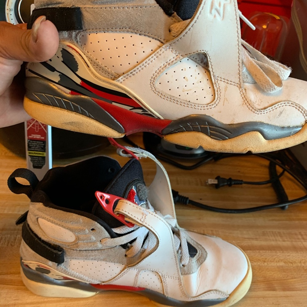 Sneaker head collectors item Jordan 8 bugs bunny